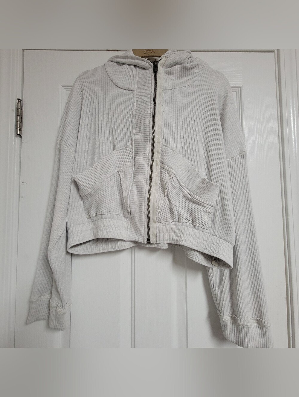 Free People Movement  Ribbed Cropped Zip-Up Hoodie Jacket Ligh Gray Heavyweight.